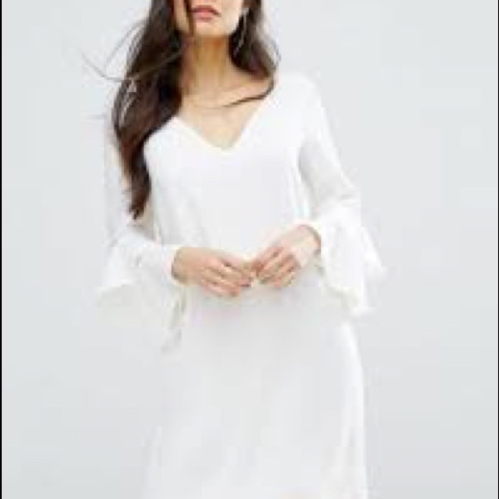 MILLY
Nicola Cady Shift Dress w/ Ruffle Bell Sleeves